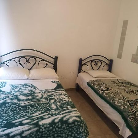 קרטרו Hostal Maple מראה חיצוני תמונה