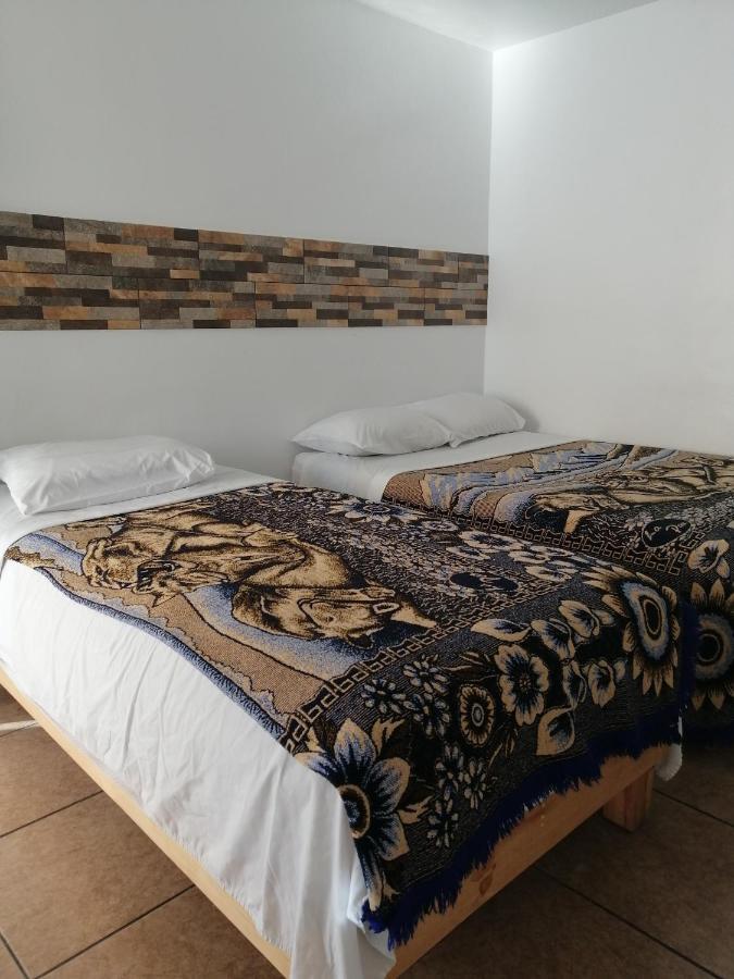 קרטרו Hostal Maple מראה חיצוני תמונה