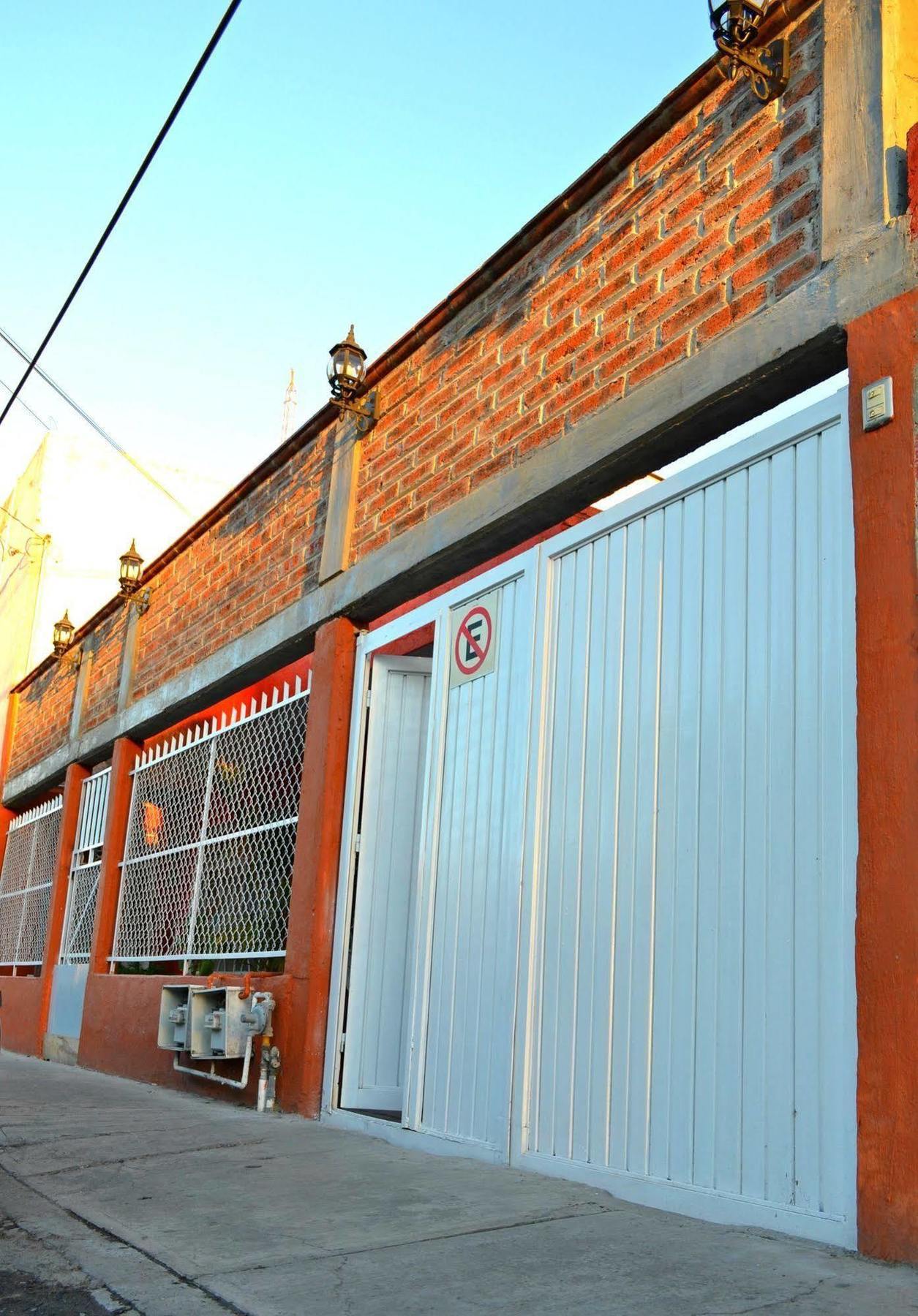קרטרו Hostal Maple מראה חיצוני תמונה